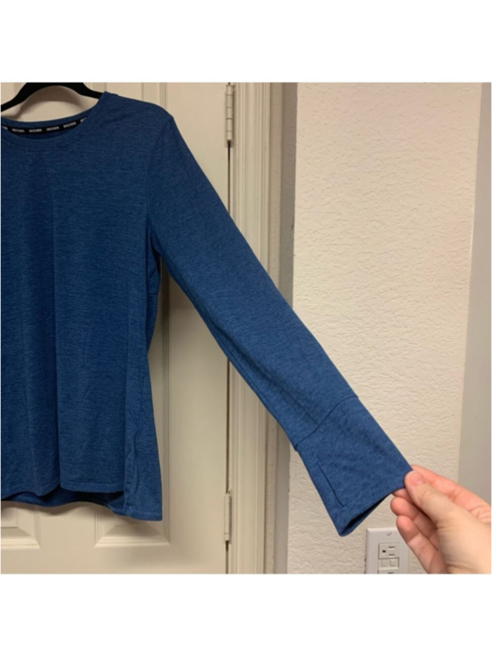 Skechers womens activewear shirt long sleeve top blue size L Large v neck EUC - Picture 7 of 10
